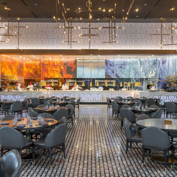 Gordon Ramsay Hell's Kitchen at Caesars Palace - TV Show Comes to Life